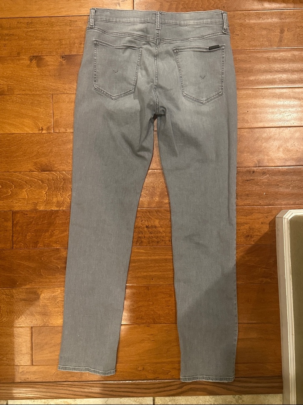 Hudson Blake Slim straight 34x33.5 like new - Picture 4 of 8
